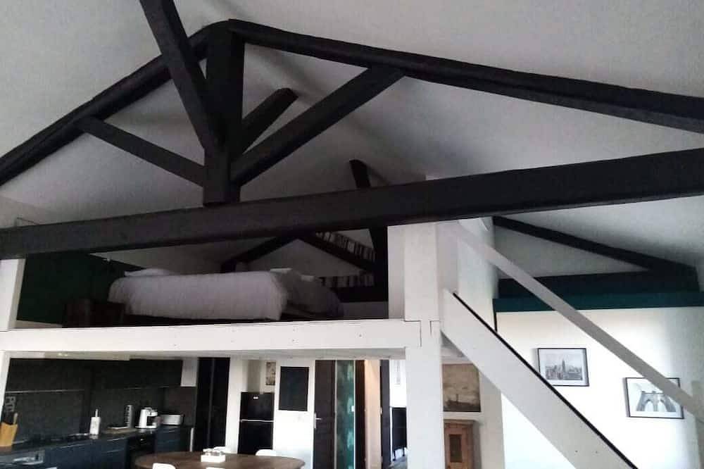Gîte, 102 m2, large private terrace.  Swimming pool/parking area on the property in Saint-Nazaire-d'Aude, Mittelmeerküste (Frankreich)