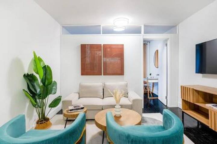 Vacation rental for 3 people, kid friendly in Hell's Kitchen