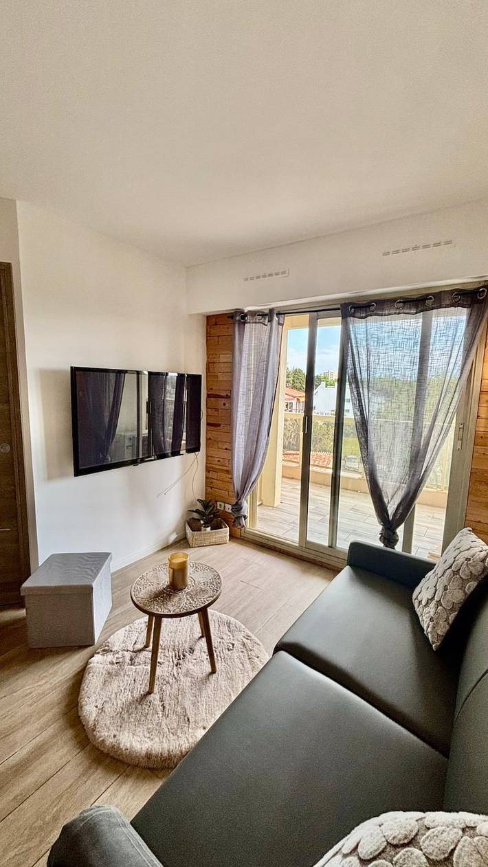 Gîte pour 4 personnes, avec piscine et terrasse dans Golfe-Juan - 2