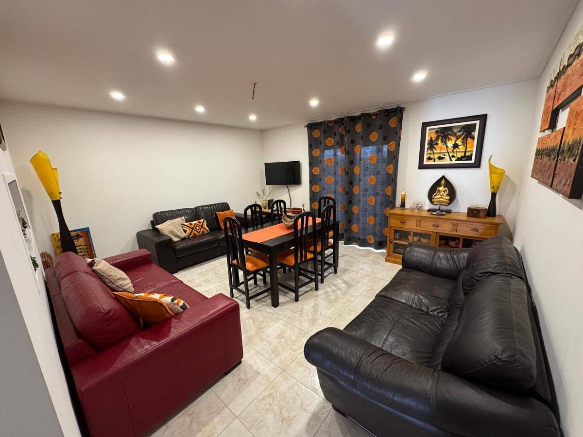 Apartamento inteiro, Three-Bedroom Apartment in Silveira (Portugal), Distrito de Lisboa
