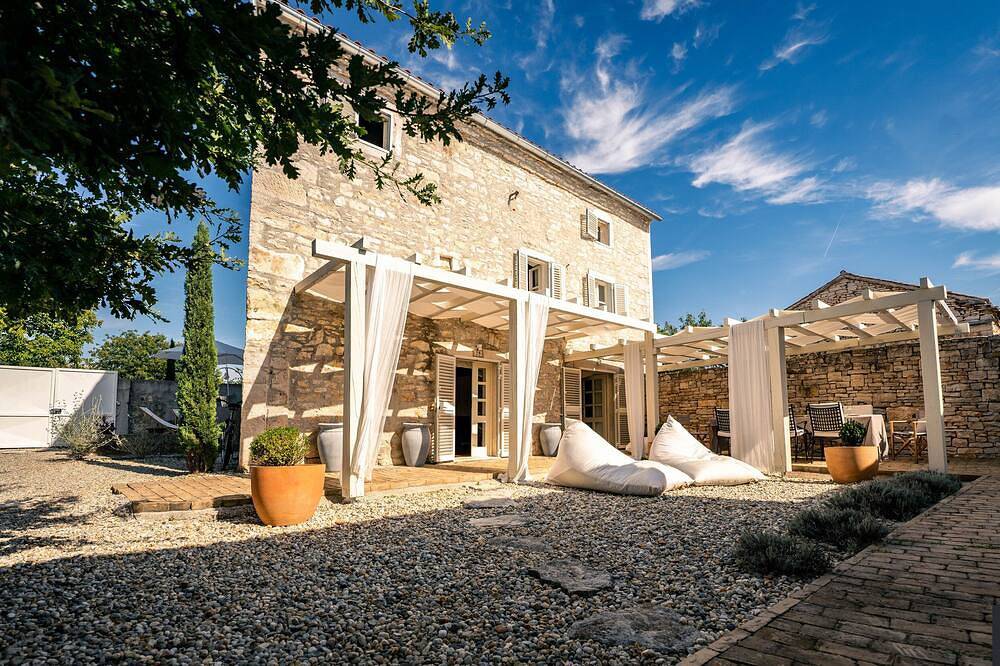Casa vacanza a Sanvincenti a partire da 375€ a notte