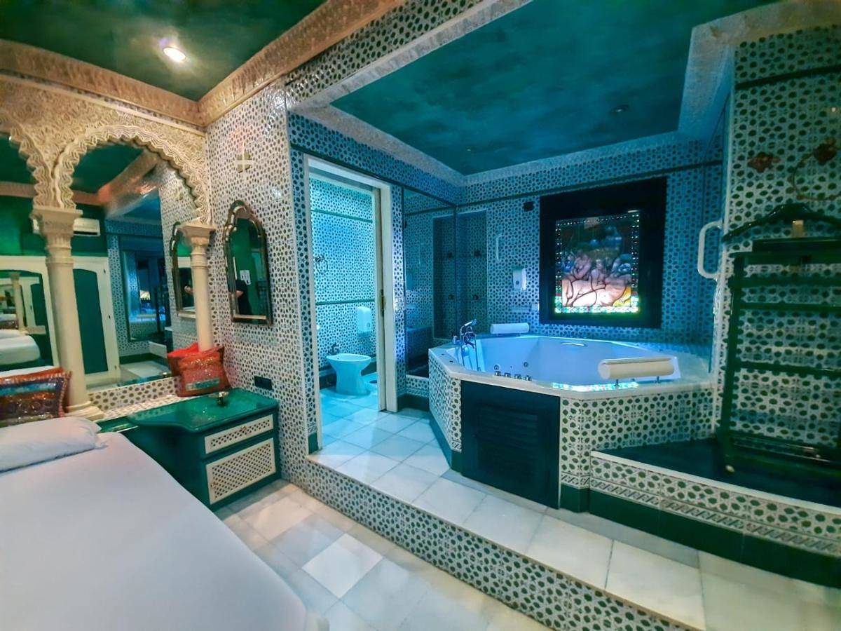 Casa de huéspuedes para 1 persona con jacuzzi in Cerro-Amate, Sevilla