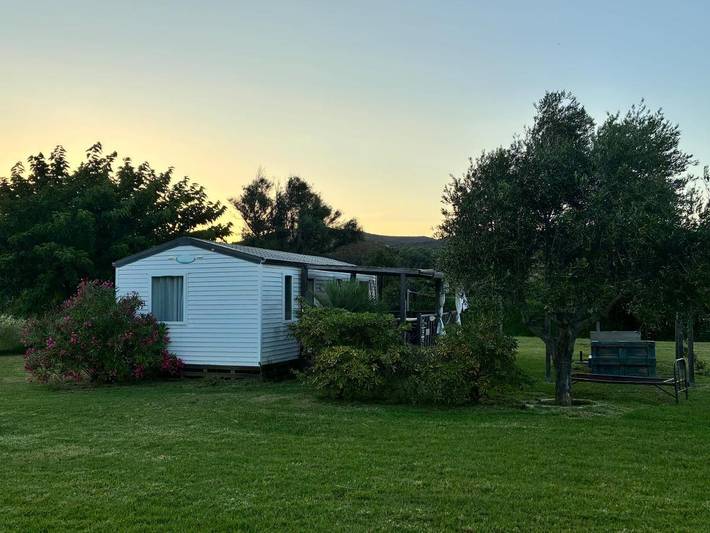 Ferienpark für 4 Personen, mit Garten und Ausblick auf Korsika