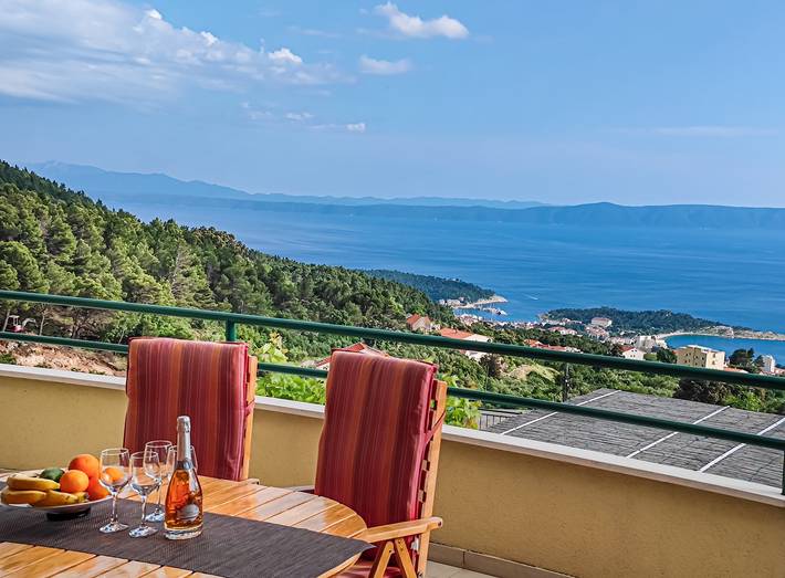 Villa mit pool für 8 Personen, mit Pool und Garten sowie Balkon in Makarska