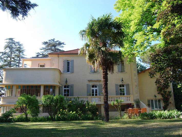Villa voor 6 personen, with zwembad and tuin as well as terras in Vaucluse