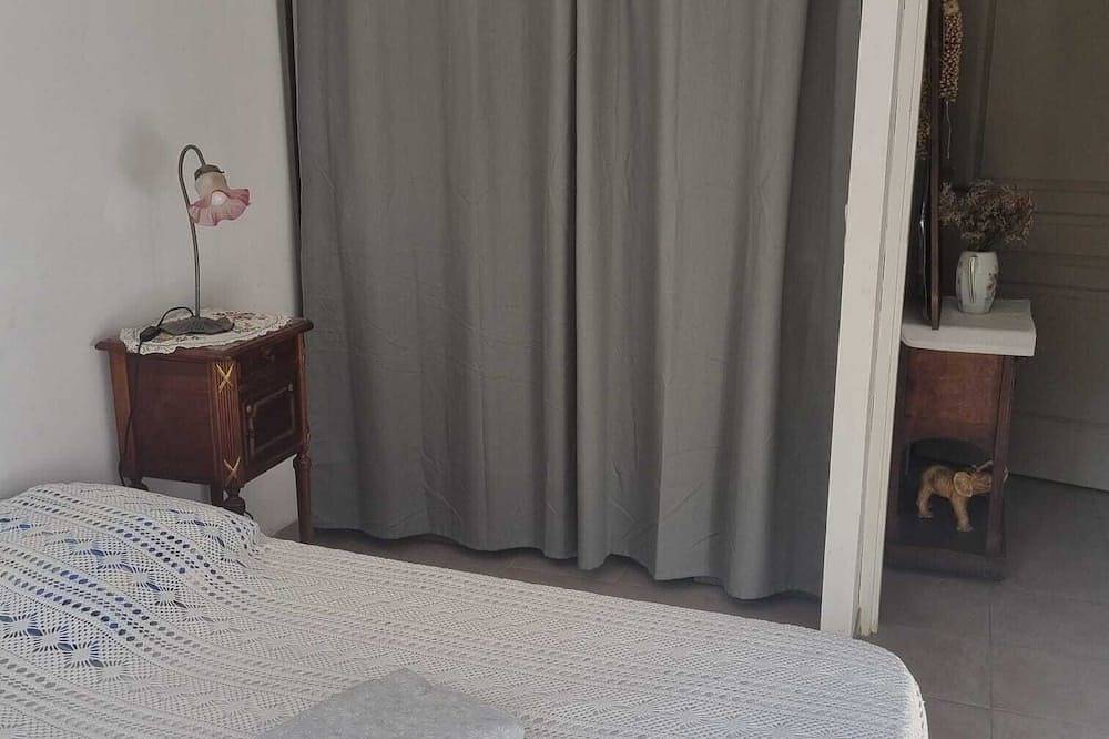 House Les Taillades - up to 6 persons, 2 bedrooms in Avèze (Languedoc-Roussillon), Cévennes