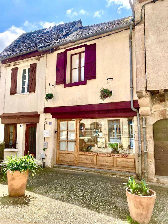 Location de vacances pour 4 personnes, avec Terrasse et Vue à Najac - 3
