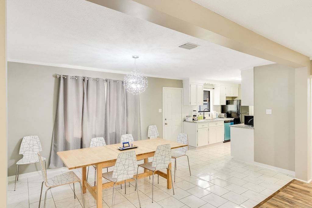 Royal Lakeshore in Jackson, Hinds County