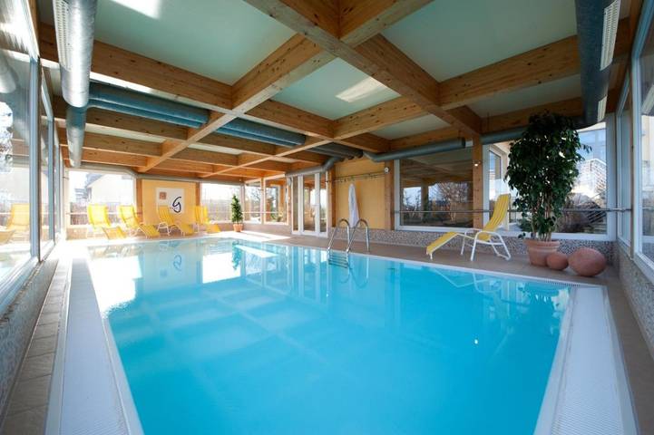 Hotel für 2 Personen, mit Ausblick und Garten sowie Sauna und Pool in Markgrafenheide - 4