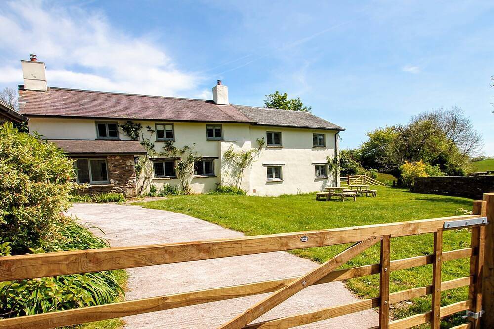 Glamping for 7 People in Exmoor, South West England