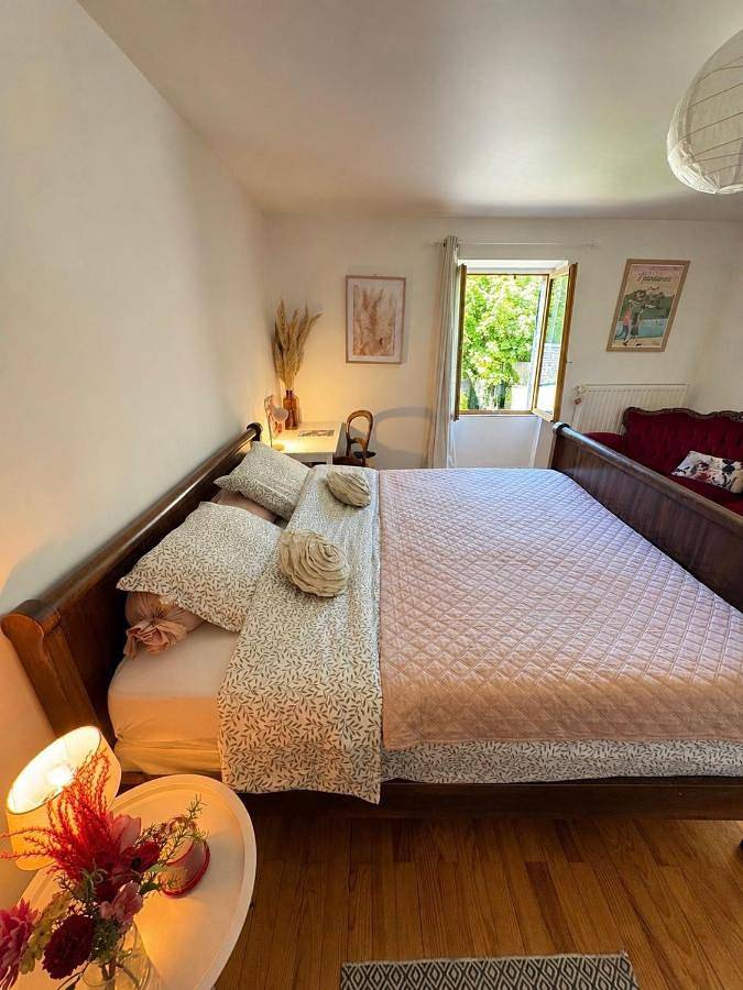 Chambre d’hôte pour 5 personnes, avec vue et jardin, animaux acceptés dans Bucey-lès-Gy