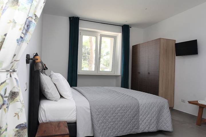 Ferienwohnung für 4 Personen, mit Ausblick und Pool sowie Terrasse und Garten in Fermo - 3
