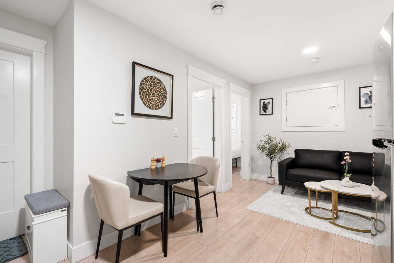 Geheel appartement, Modern 2Br Basement Suite | Steps to Skytrain in Vancouver, Brits-Columbia