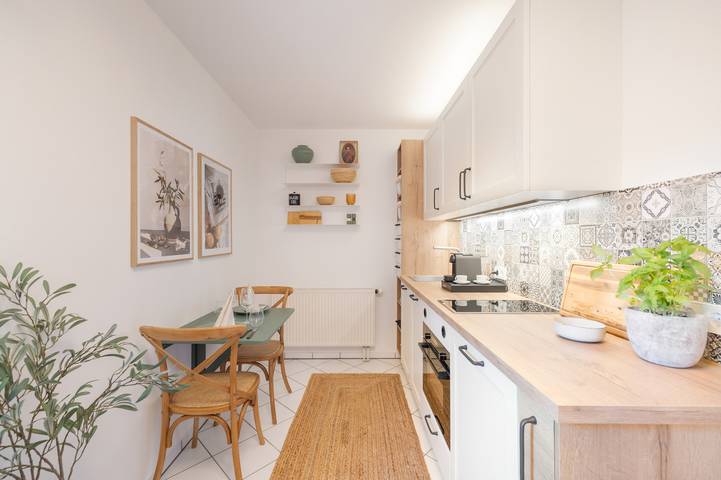 Entire apartment, Design Apartment “Bergzeit” with Mountain View and Private Terrace in Berg (Upper Bavaria), Starnberger See