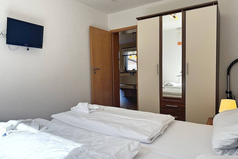 Ganze Wohnung, Haus der Seeadler - Ferienwohnung 2 in Lietzow, Nationalpark Jasmund