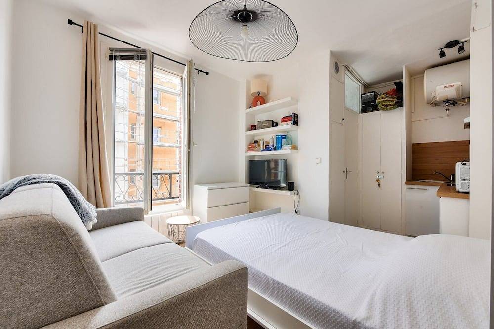 Entire apartment, Charming studio Paris Levallois Perret in Levallois-Perret, Hauts-de-Seine