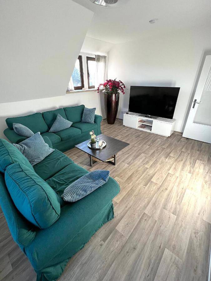 Ferienwohnung für 4 Personen, mit Balkon und Terrasse sowie Garten in Hagenburg