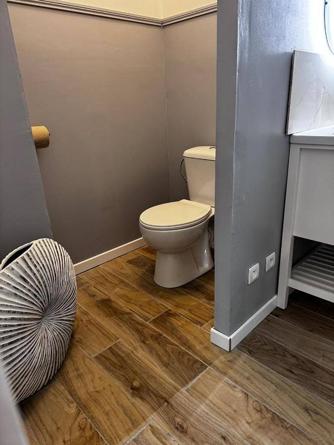 Appartement entier, One-Bedroom Apartment in Miramas, Côte méditerranéenne (France)