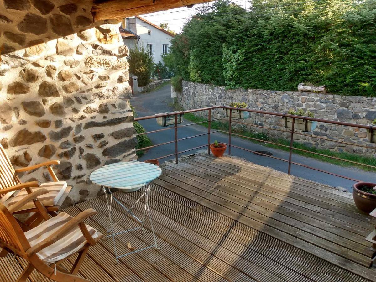 Appartement entier, One-Bedroom Apartment in Lantriac, Mézenc