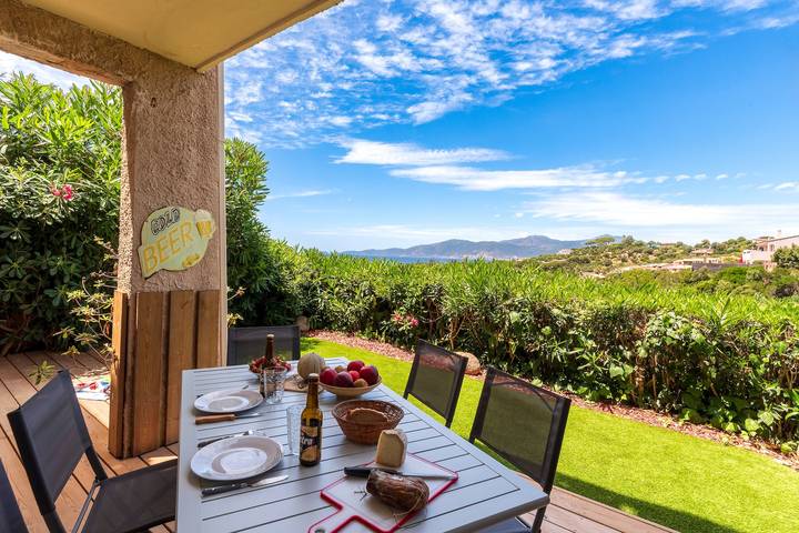 Appartement de vacances pour 4 personnes, avec Terrasse et Jardin dans Porticcio