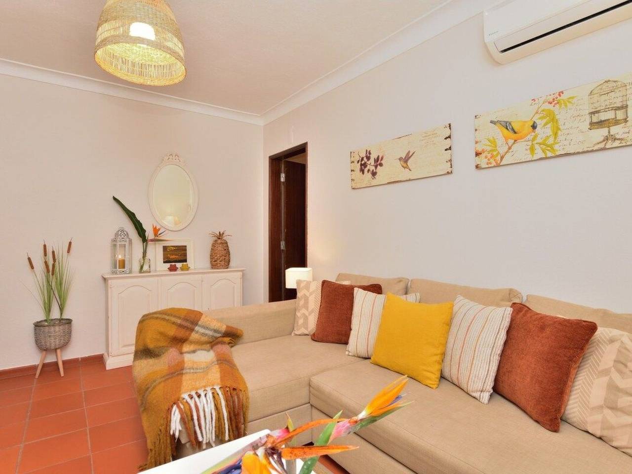 Mit Garten, Grill und Terrasse in Aroeira, Corroios