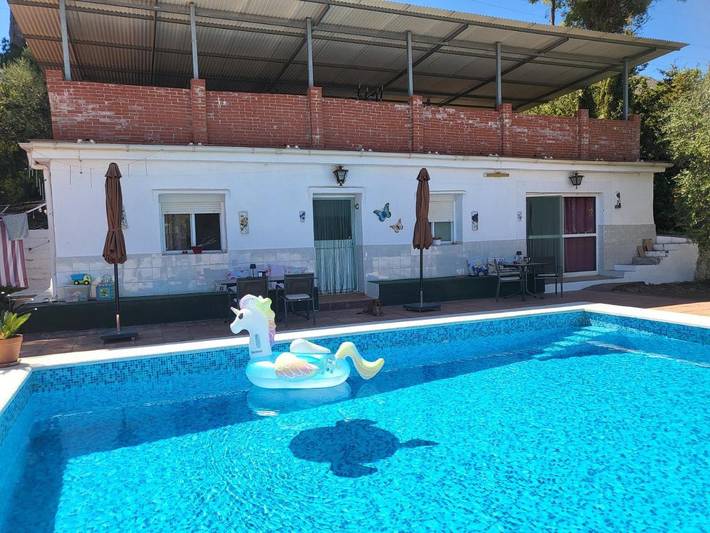 Chambre d’hôte pour 4 personnes, avec Terrasse et Jardin ainsi que Piscine et Vue à Alhaurín de la Torre