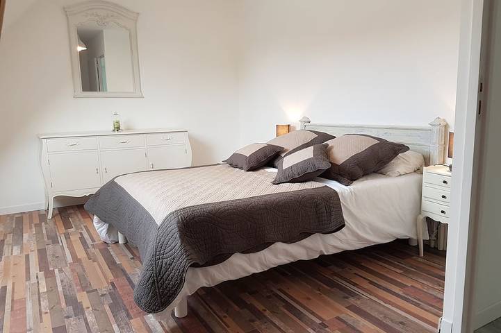 Location de vacances pour 6 personnes, avec jardin et terrasse, animaux acceptés à Saint-Jouan-des-Guérets - 4