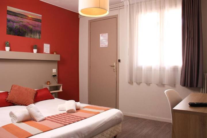 Parc de vacances pour 2 personnes, avec balcon et piscine dans le Var - 3
