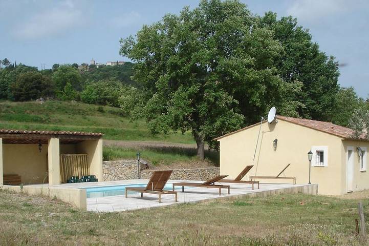 Location de vacances pour 4 personnes, avec jardin à Fox-Amphoux
