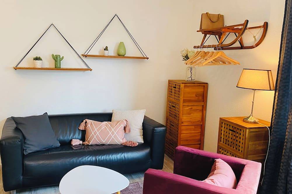 Ganze Wohnung, Gemütliche Ferienwohnung am Ringpark in Würzburg, Fränkisches Weinland