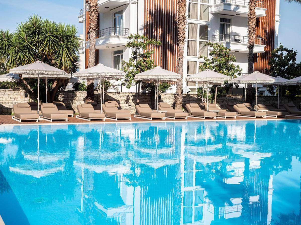 Rapo's Resort Hotel in Himarë, Vlorë