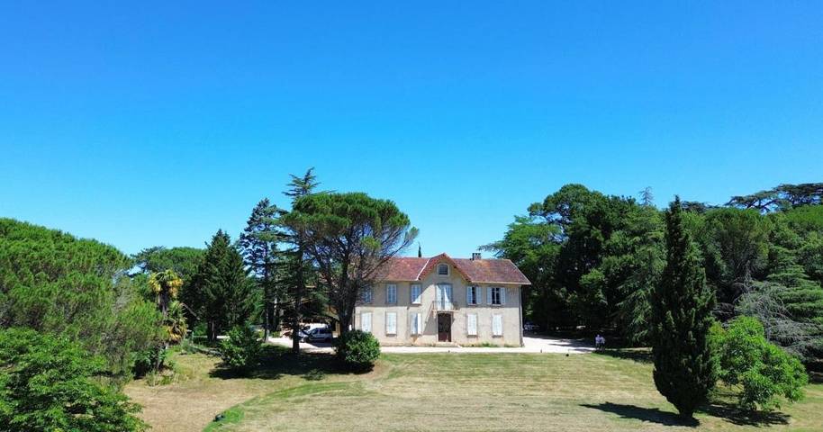 Gîte pour 3 personnes, avec Terrasse ainsi que Jardin et Vue à Lupiac
