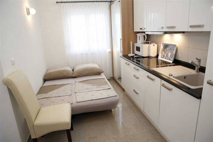 Studio für 2 Personen, mit Balkon in Vodice