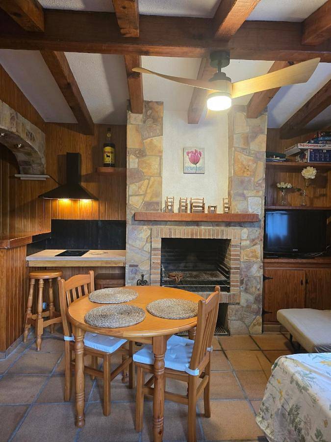 Casa rural para 3 personas, con vistas y jardín, Se admiten mascotas - 1