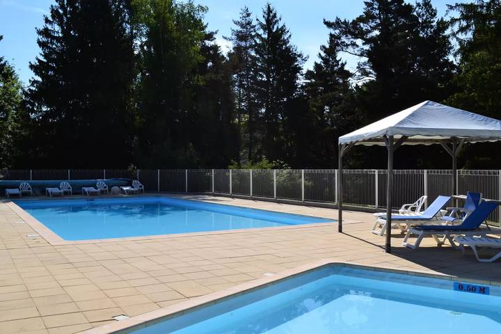 Chalet pour 4 personnes, avec terrasse dans le Jura - 2