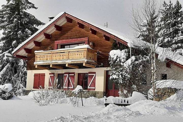 Chalet pour 10 personnes, avec terrasse et jardin