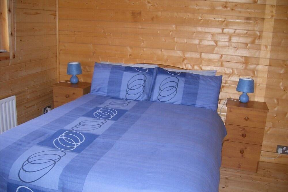 4 Star Self Catering lakeside holiday log cabin in County Monaghan Ireland in County Monaghan