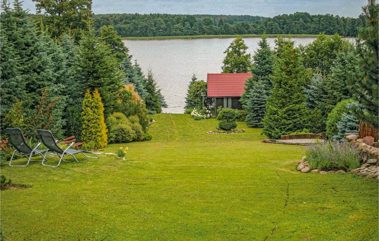 Ferienhaus für 10 Personen mit Terrasse in Seenplatte von Ilawa