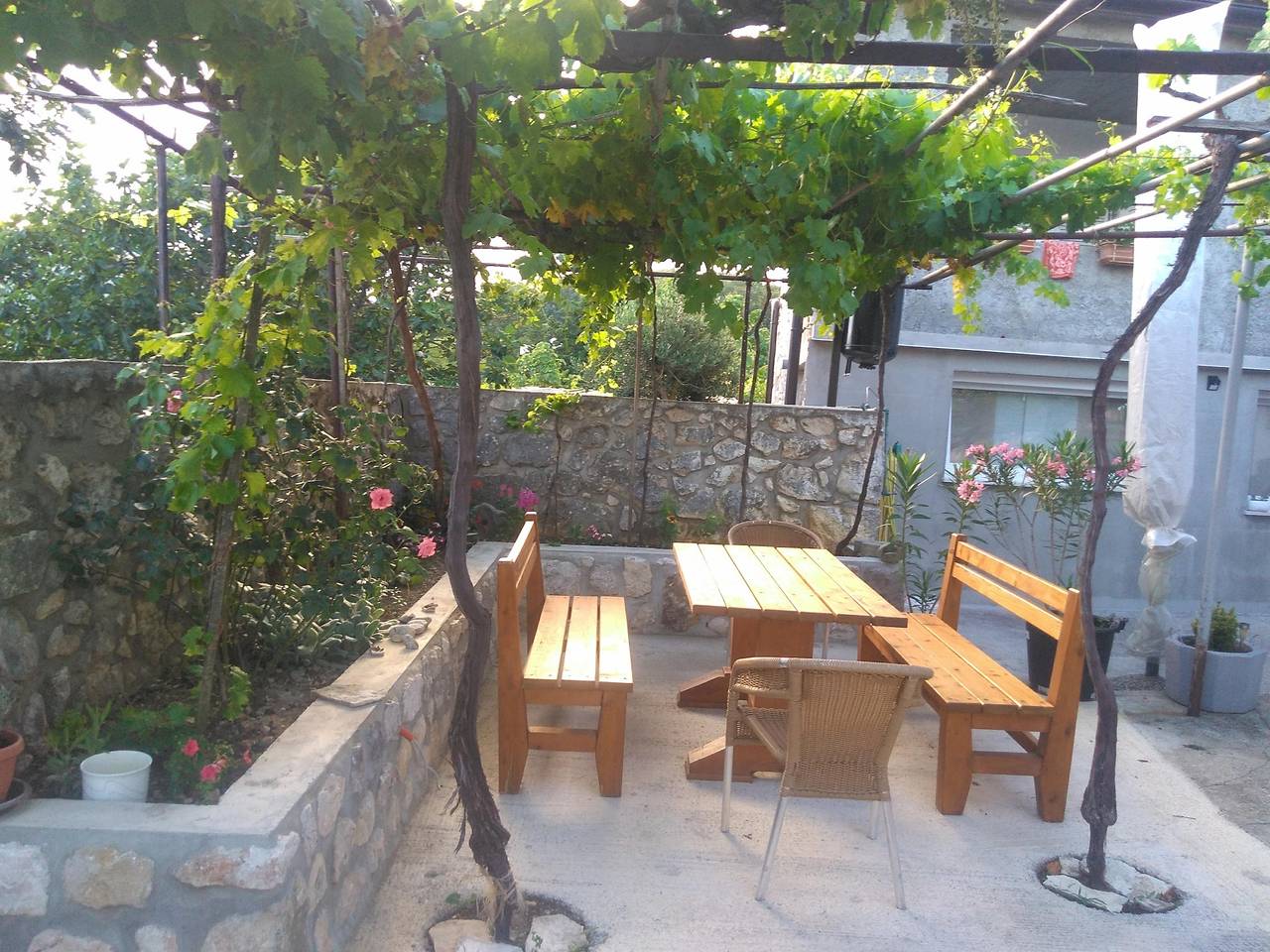 Ganze Wohnung, 1-Zimmer-Ferienwohnung mit Terrasse Bribir, Novi Vinodolski A-23380-a in Bribir, Primorje-Gorski Kotar