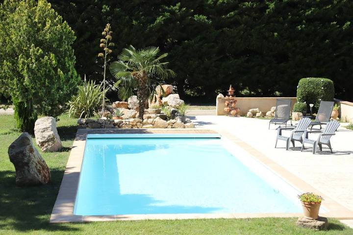 Apartamento de vacaciones para 2 personas, con piscina además de vistas y jardín - 1