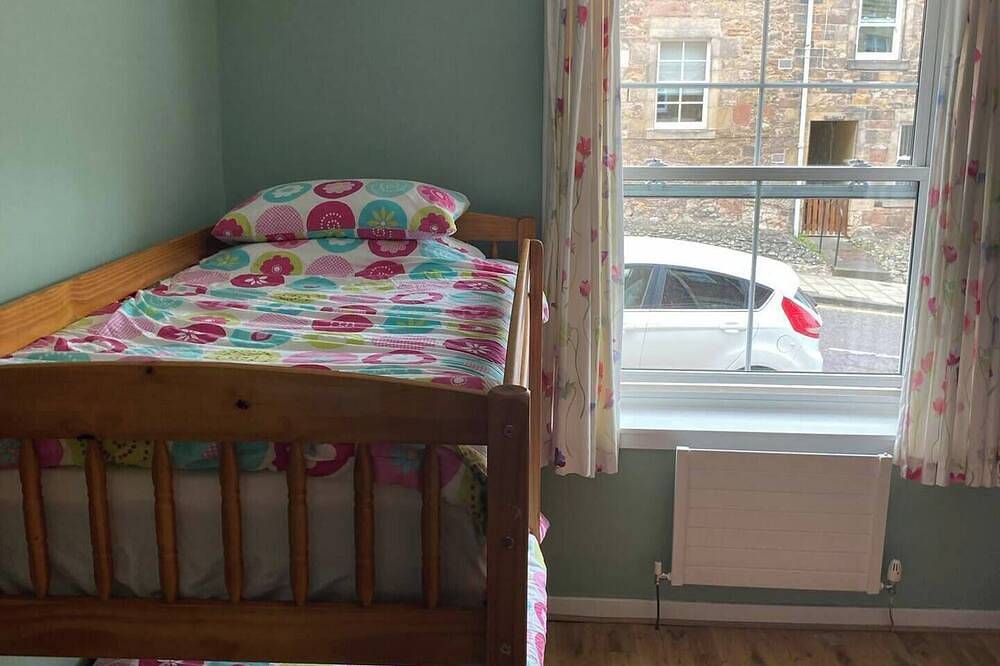 Ganze Wohnung, 2Br flat with Abbey views, private garden and summer house. in Jedburgh, Scottish Borders