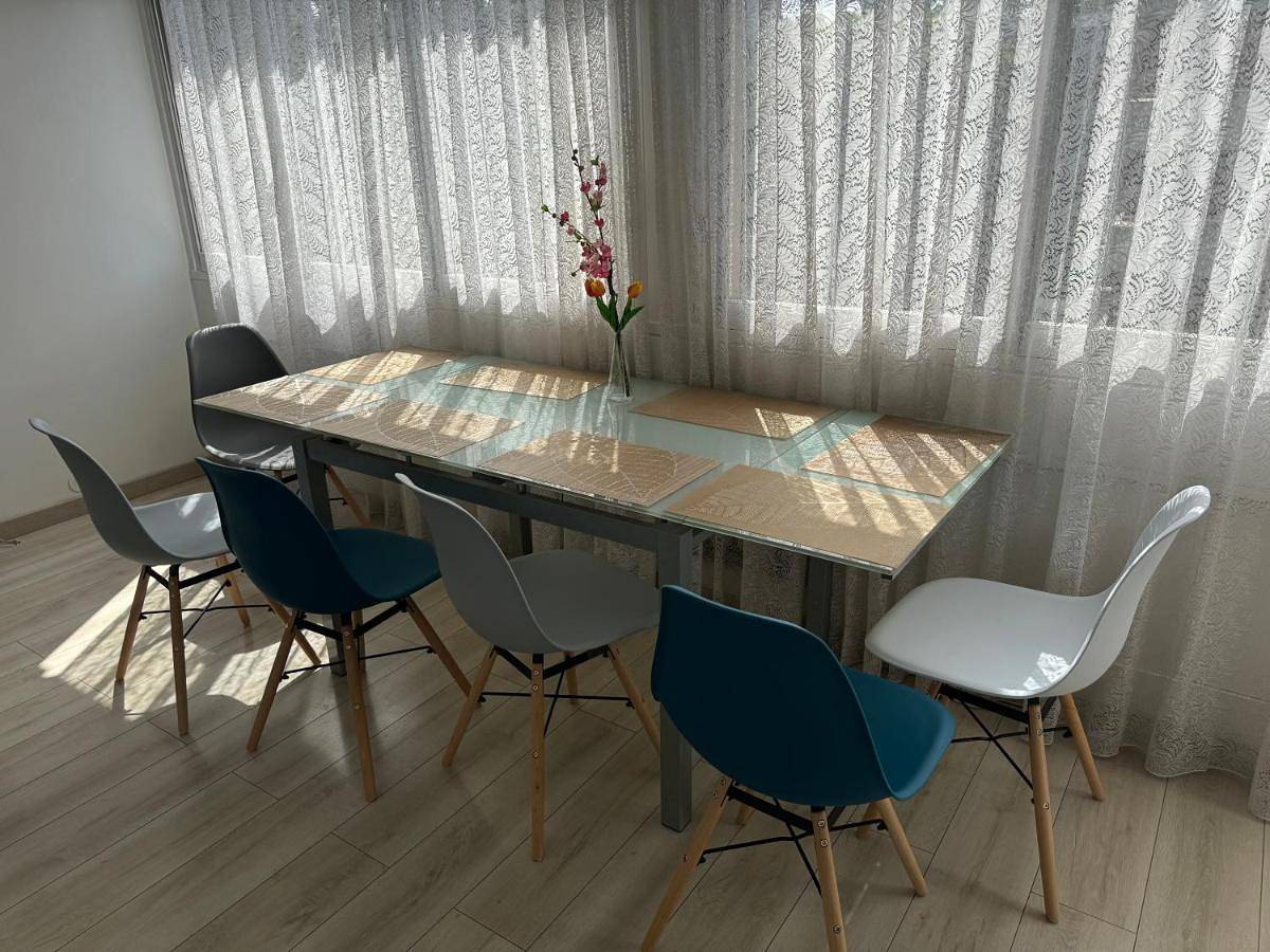 Appartement entier, Three-Bedroom Apartment in Fontenay-sous-Bois, Val-de-Marne