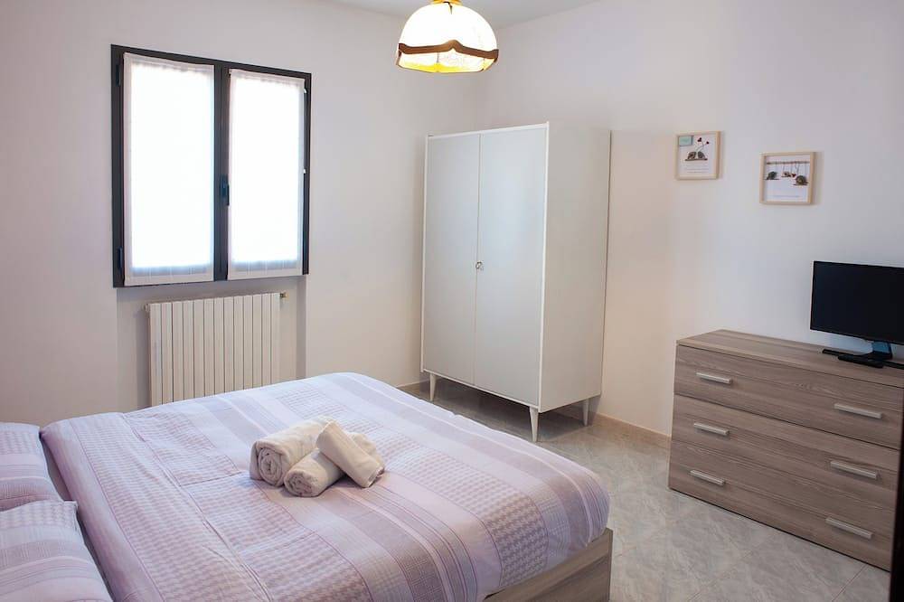 Ganze Wohnung, Origins-Panoramic terrace in Valcamonica! in Ceto, Adamello-Presanella-Alpen