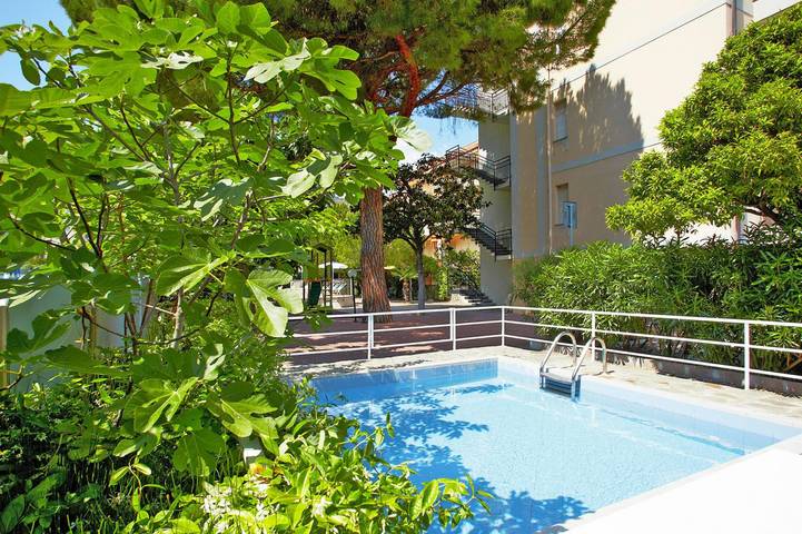Ferienwohnung für 2 Personen, mit Balkon und Terrasse sowie Whirlpool und Garten in Pietra Ligure Gemeinde - 2