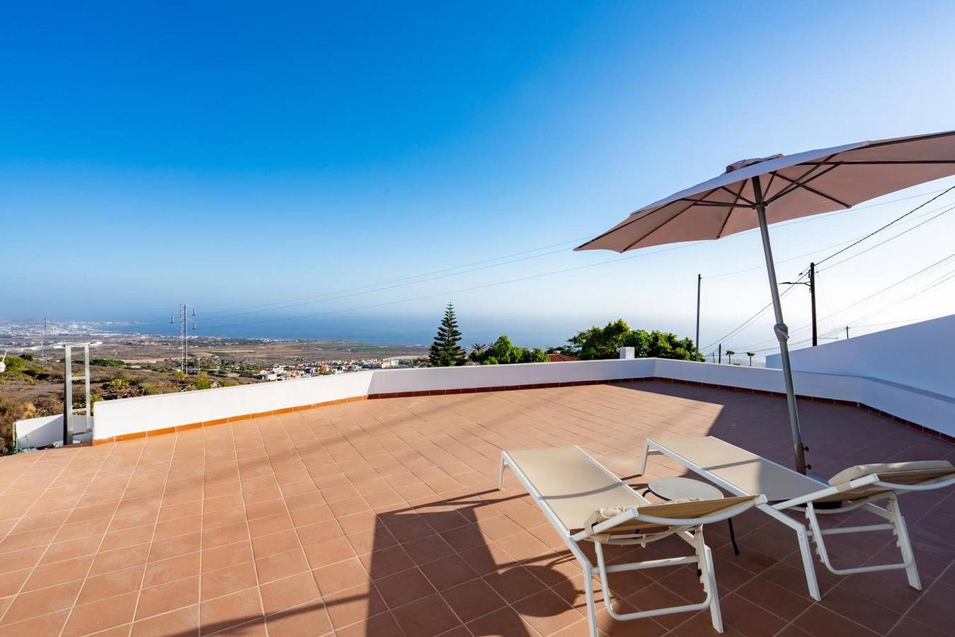 Holiday Home 'El Rinconcito With Sea Views' with Wi-Fi & Air Conditioning in Barrio Los Menores, Adeje