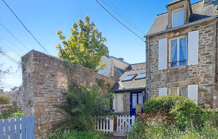 Location de vacances pour 10 personnes, avec Terrasse à Saint-Vaast-la-Hougue
