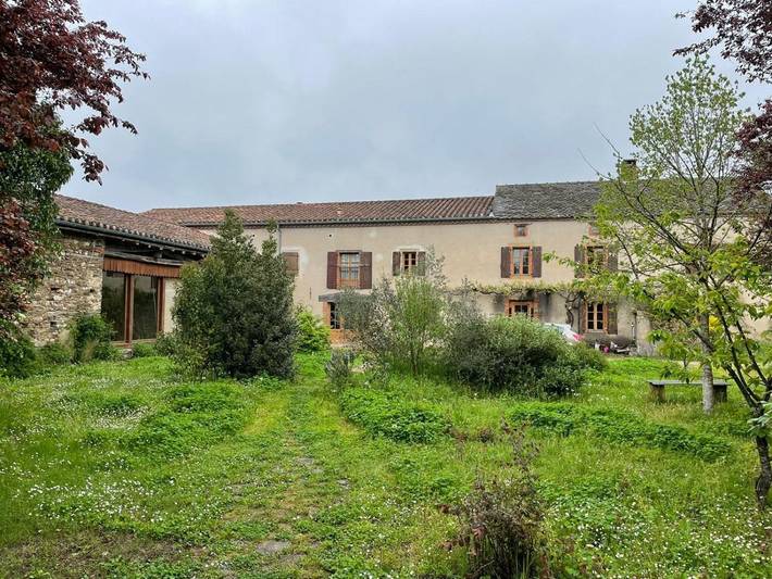 Location de vacances pour 3 personnes, avec balcon ainsi que jardin et vue à Andouque - 2