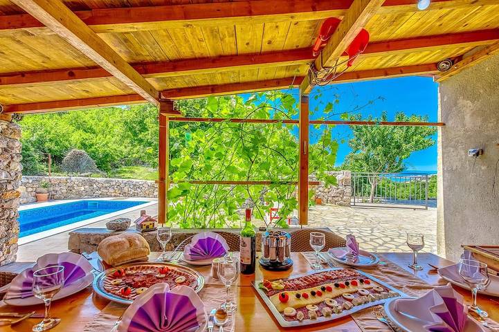 Holiday home for 5 people, with hot tub and garden as well as sauna - 1