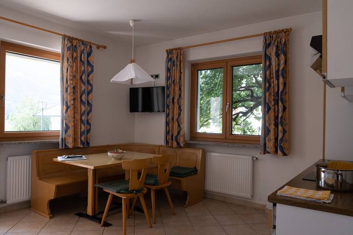 Ferienwohnung für 5 Personen, mit Balkon und Terrasse in Partschins - 3