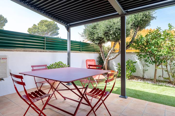 Casa de vacaciones 'Casa Xabi' con piscina compartida, Wi-Fi y aire acondicionado in Miami Platja, Montroig